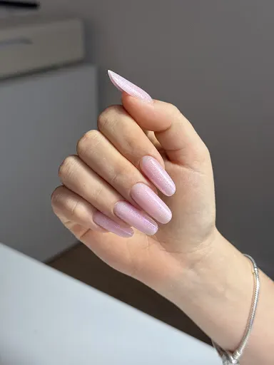 Angusia Nails